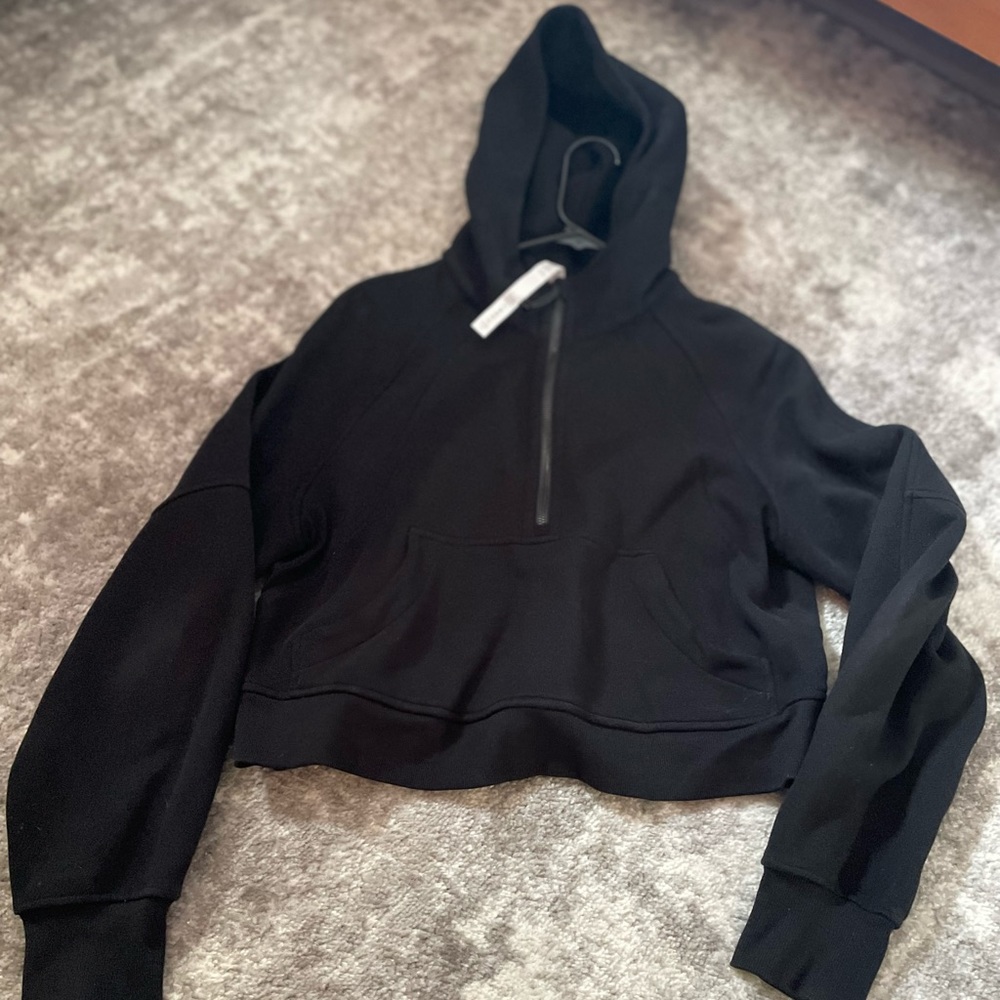 LULULEMON half zip scuba